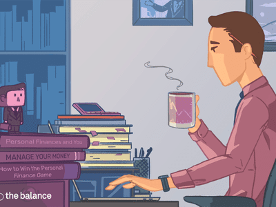 图片显示，一名男子坐在书桌前喝咖啡，旁边有一堆书。这些书叫做＂personal finances and you